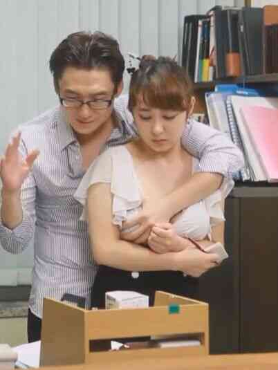 女演员的潜规则海报剧照