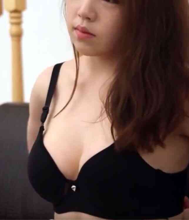 性感的家庭主妇海报剧照