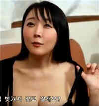 想吸内衣的大老婆海报剧照
